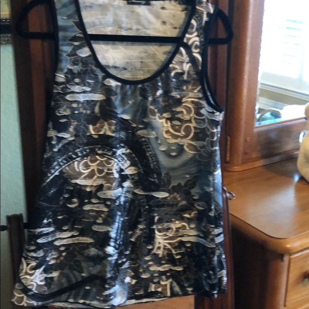Sleeveless top